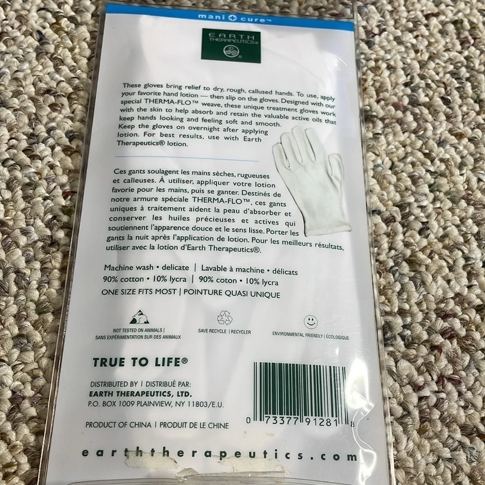 Earth Therapeutics Moisturizing Hand Gloves. Thermal Flo Weave. NWT